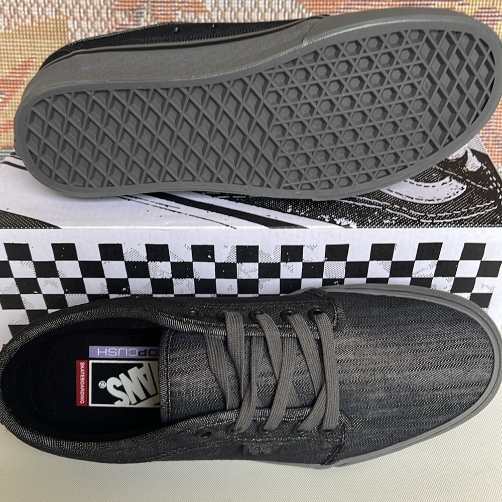Vans WMNS Skate Chukka Low
Black/Grey/Denim
VN0A4BX45BR
Sneakers - Picture 14 of 16